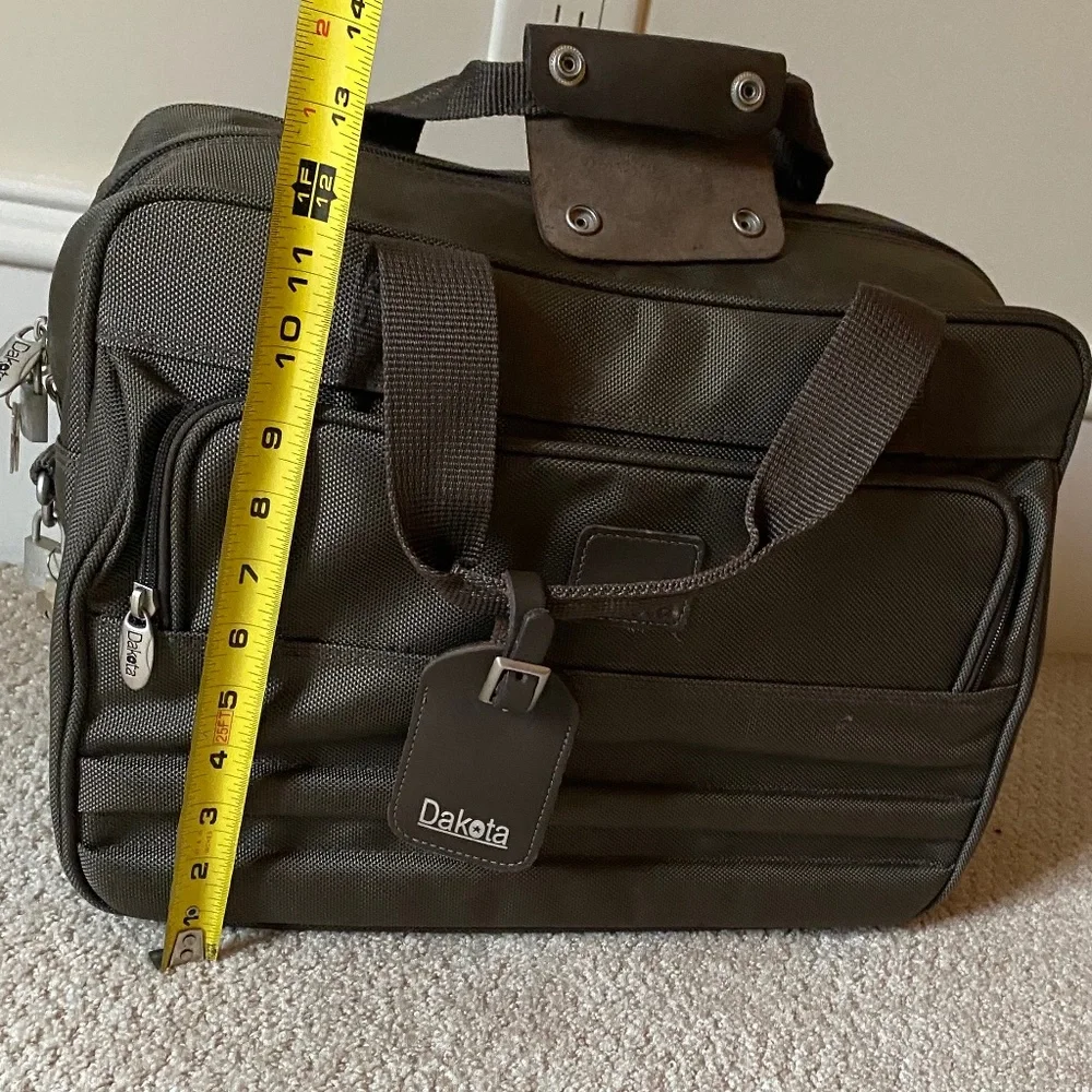 Dakota Metro luggage East West 16